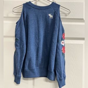 Abercrombie Blue Cold Shoulder Embroidered Roses Long Sleeve Top Size 9/10 VGUC